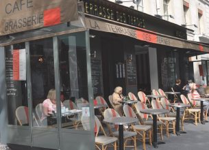 BRANCHES RESTAURANTS & CAFÉS BARS BRASSERIES : Titres restaurants et terrasses : deux sujets brûlants…
