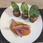 Magret de Canette de ferme frotté aux épices, “Hamburger” de navets  et steak haché de canette aux mendiants