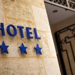 Un hôtel de tourisme peut être classé, quel que soit le nombre de chambres