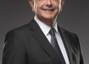 Stefan W. Bollhalder, nouveau directeur général du Shangri-La Hotel, Paris