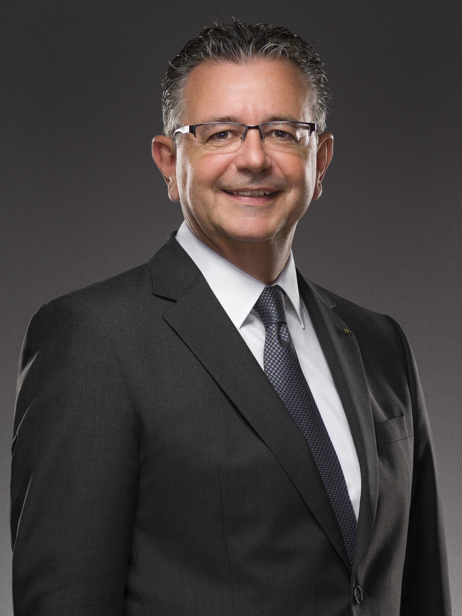Stefan W. Bollhalder, nouveau directeur général du Shangri-La Hotel, Paris