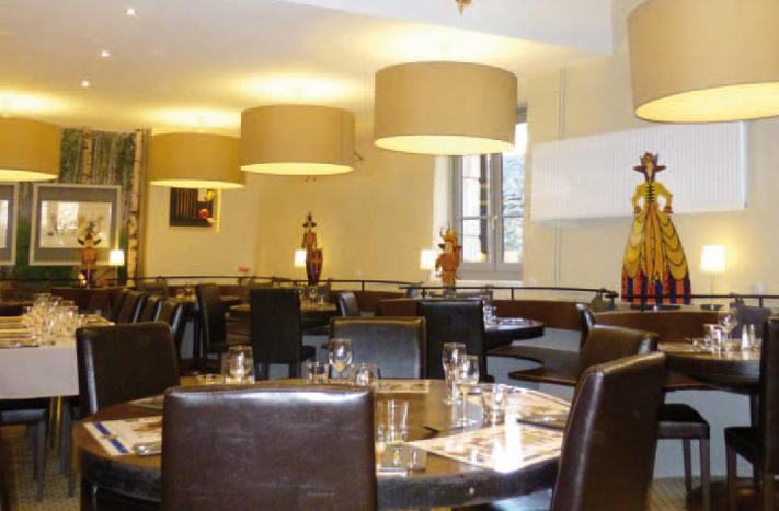 Un restaurant médiéval qui possède plusieurs cordes à son arc !