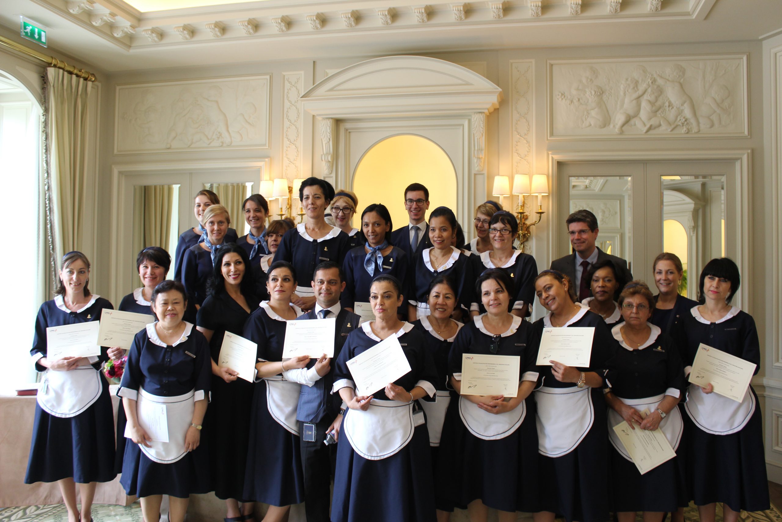 Ritz : Remise de certificats de qualification professionnelle aux gouvernantes et valets/femmes de chambre