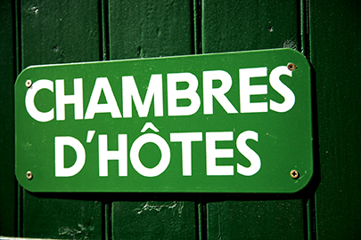 Location de chambres d’hôtes : dans quels cas s’immatriculer au RCS ?