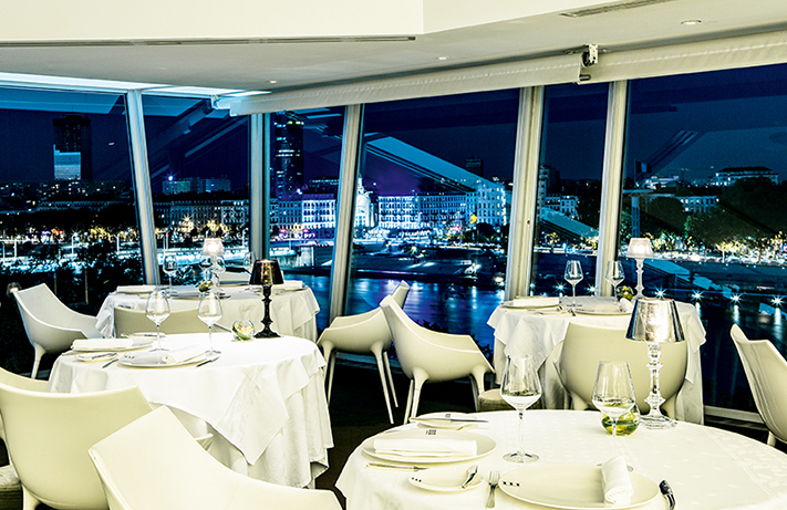 Business, gastronomie et culture, au firmament
