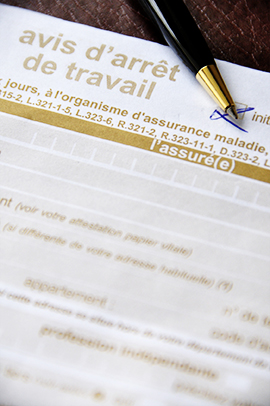 Salarié reprenant le travail avant la fin de son arrêt maladie