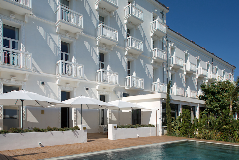 Un 1er Curio Collection by Hilton en France