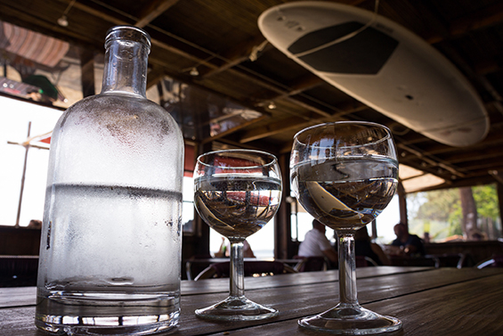 Carafe et verre d’eau sont-ils payants ?