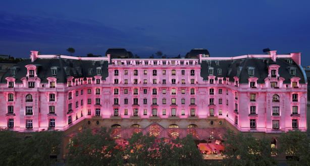 The Peninsula Paris soutient la lutte contre le cancer du sein