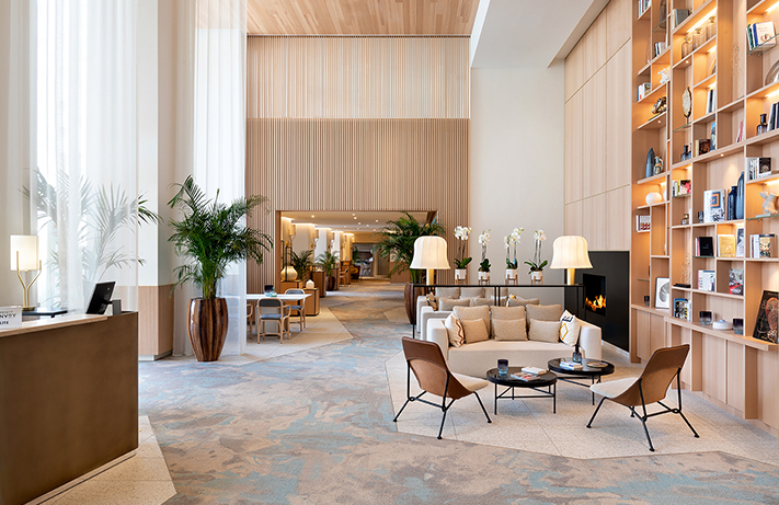 Le Riviera Marriott Hôtel : L’expérience du Rocher depuis le sol français