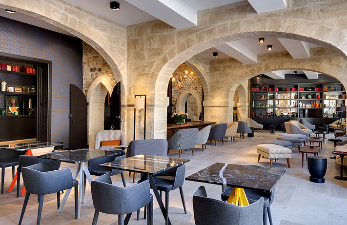 Hôtel des Remparts & Spa : Lieu unique et accueil unique en Camargue