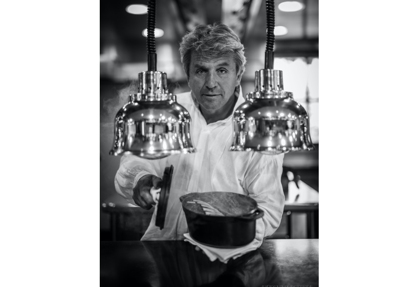 Edouard Loubet vend ses maisons de Provence Luberon