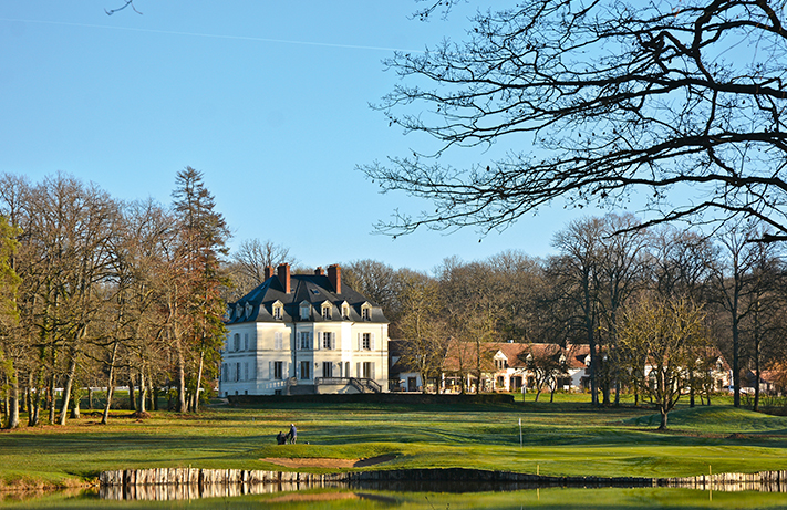 Domaine et Golf du Roncemay à Chassy (89) : Poursuivre les investissements malgré la crise