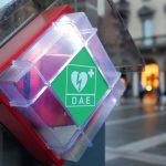 Les industries hôtelières sont tenues de s’équiper d’un défibrillateur automatisé externe