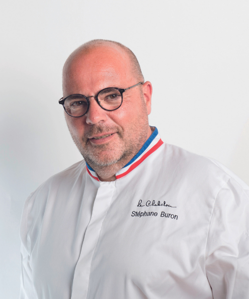 Stéphane Buron signe la carte du Château de Bagnols