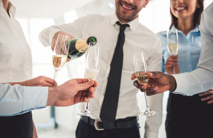 Consommation d’alcool : l’employeur peut prévoir une interdiction totale dans le règlement intérieur
