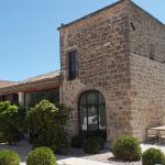 Les Chambres du Prieuré à Pézenas (34) : Une halte de sérénité dans un ancien prieuré cerné de vignes