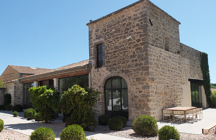 Les Chambres du Prieuré à Pézenas (34) : Une halte de sérénité dans un ancien prieuré cerné de vignes
