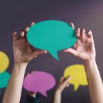 Le salarié jouit de sa liberté d’expression, sous réserve de ne pas nuire à son employeur