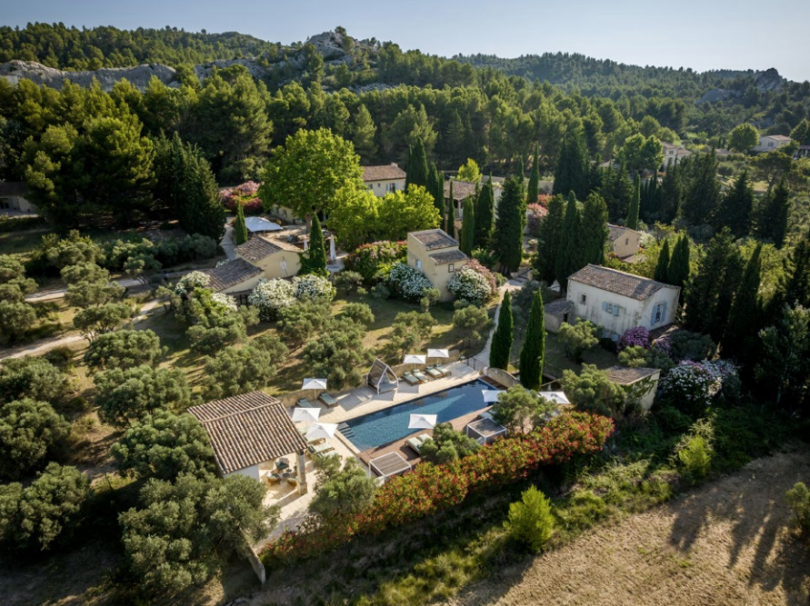 Le Hameau des Baux : un nouvel hôtel au cœur du triangle d’or provençal