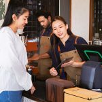 Zoom sur un arrêt emploi illégal de salarié étranger : le bon côté du bar ou comment une requalification en contrat de travail dépend vraiment de l’endroit où l’on se trouve…