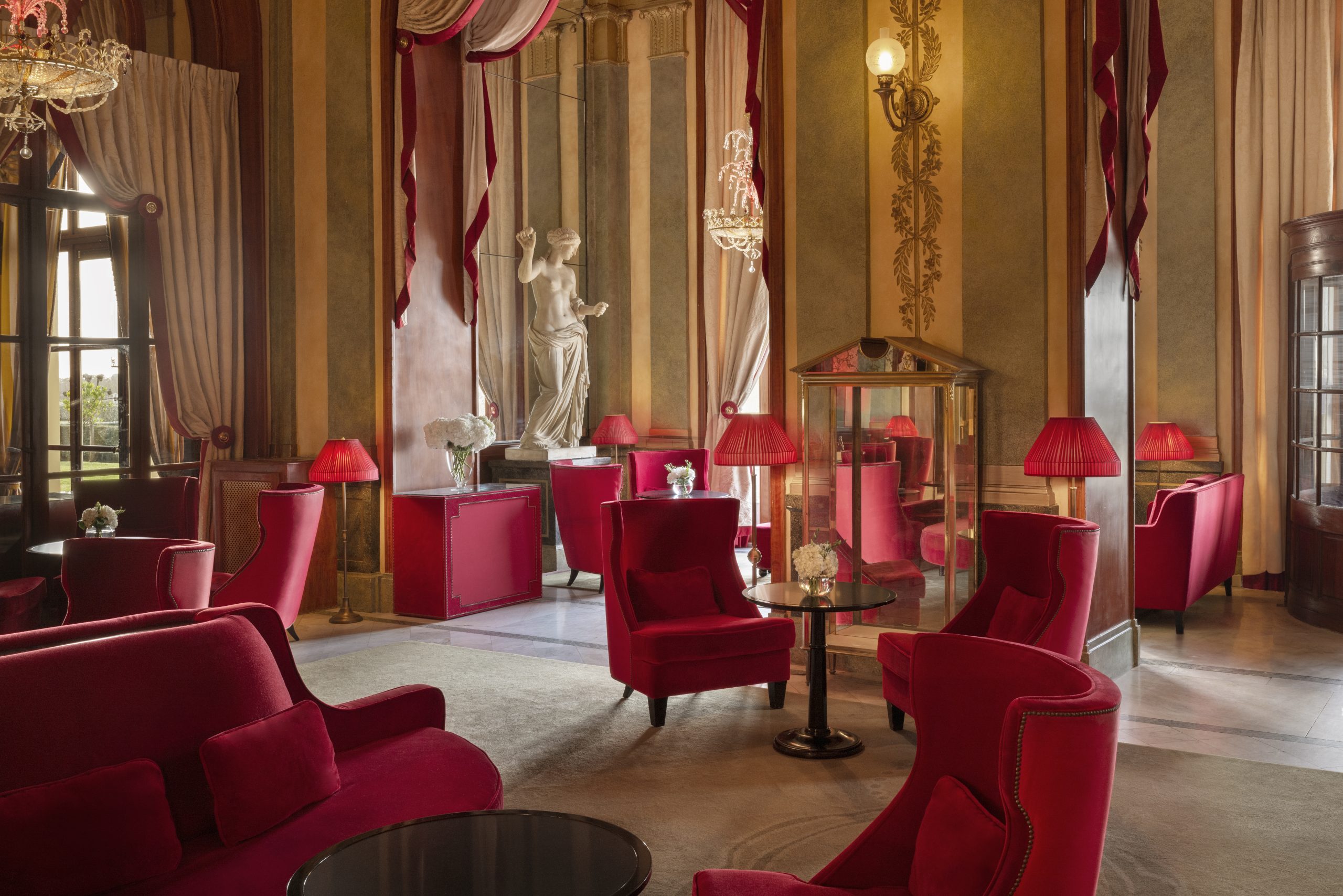À Deauville, une collaboration entre l’Hôtel Barrière Le Royal et Mansion of Art