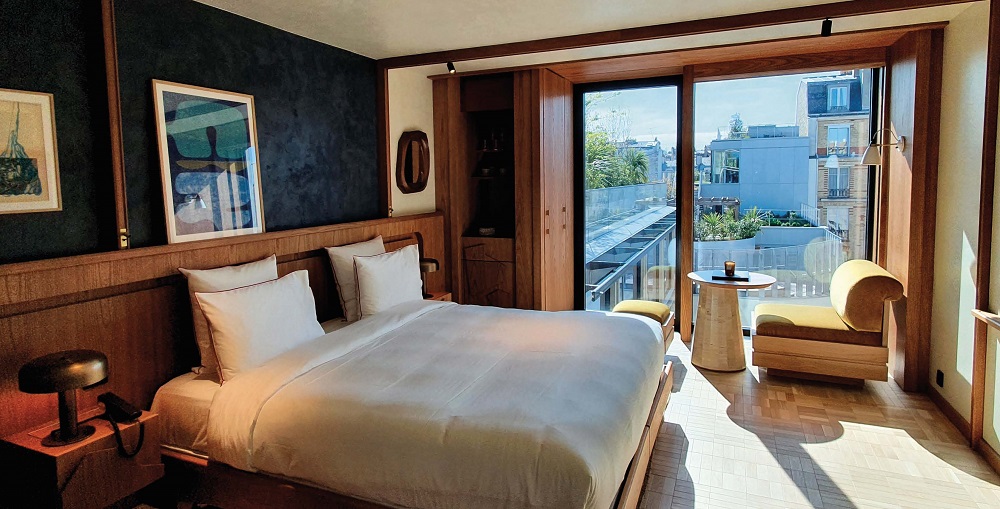 La chambre gagne en singularité