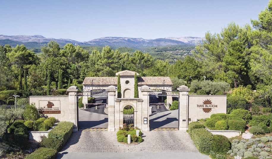 Terre Blanche Hotel Spa Golf Resort à Tourrettes (83) : le luxe écoresponsable