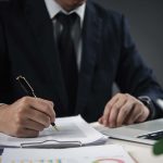 LA SOCIÉTÉ HÔTELIÈRE ET SON COMMISSAIRE AUX COMPTES (CAC) : durée du mandat en cas de désignation volontaire