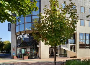 Radisson Hotel Clermont-Ferrand : une nouvelle adresse alliant confort contemporain et élégance Art déco