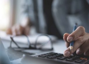 Gestion de la paye de l’hôtel : quand nouveauté rime avec complexité et cherté pour cause de changements, voire… chambardement(s)