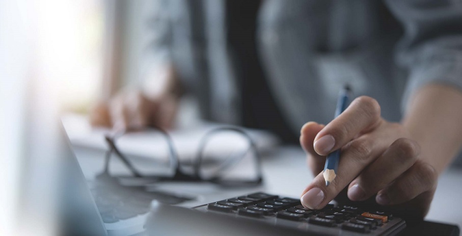 Gestion de la paye de l’hôtel : quand nouveauté rime avec complexité et cherté pour cause de changements, voire… chambardement(s)