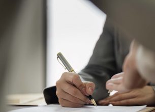 CESSION DE PARTS DE SOCIÉTÉ ET LIBELLÉ DE L’OFFRE DE CESSION : est suffisante la mention d’un pourcentage du capital par le document formalisant la proposition de vente des titres