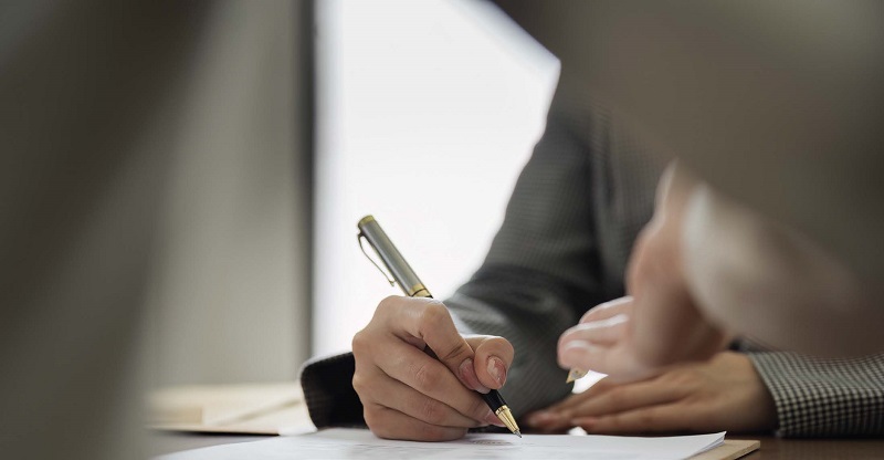 CESSION DE PARTS DE SOCIÉTÉ ET LIBELLÉ DE L’OFFRE DE CESSION : est suffisante la mention d’un pourcentage du capital par le document formalisant la proposition de vente des titres