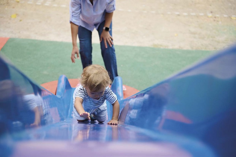 AMP ET ADOPTION : tou(te)salarié(e)s et couples – dont ceux de même sexe – bénéficiaires de nouvelles garanties en environnement professionnel