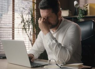 MODALITÉS DE RÉVOCATION DU DIRIGEANT DE SAS HÔTELIÈRE : les statuts, rien que les statuts…