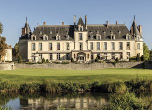 Château d’Augerville à Augerville-la-Rivière (45) : Un resort historique en pleine relance