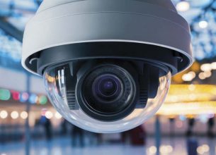 CAMÉRAS… DE LA SIMPLE SURVEILLANCE AU TROUBLE DE VOISINAGE : balayer un chemin privé peut constituer un tel trouble