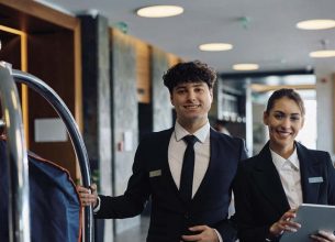 Stagiaires et jeunes en « pfmp » : quand leur accueil par l’hôtel tourne à la requalification en contrat de travail !