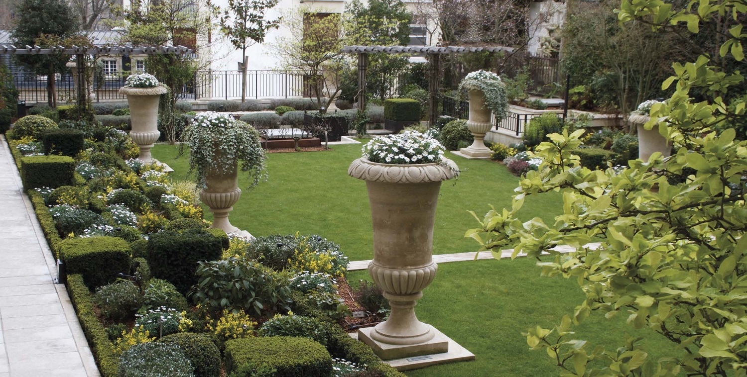 « Miser sur ses extérieurs pour se démarquer », un dossier à retrouver dans le dernier n° du magazine Industrie Hôtelière