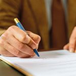 SARL HÔTELIÈRE ET FIXATION DE LA RÉMUNÉRATION DU GÉRANT : silence des statuts = impérativité d’un vote (d’approbation) des associés