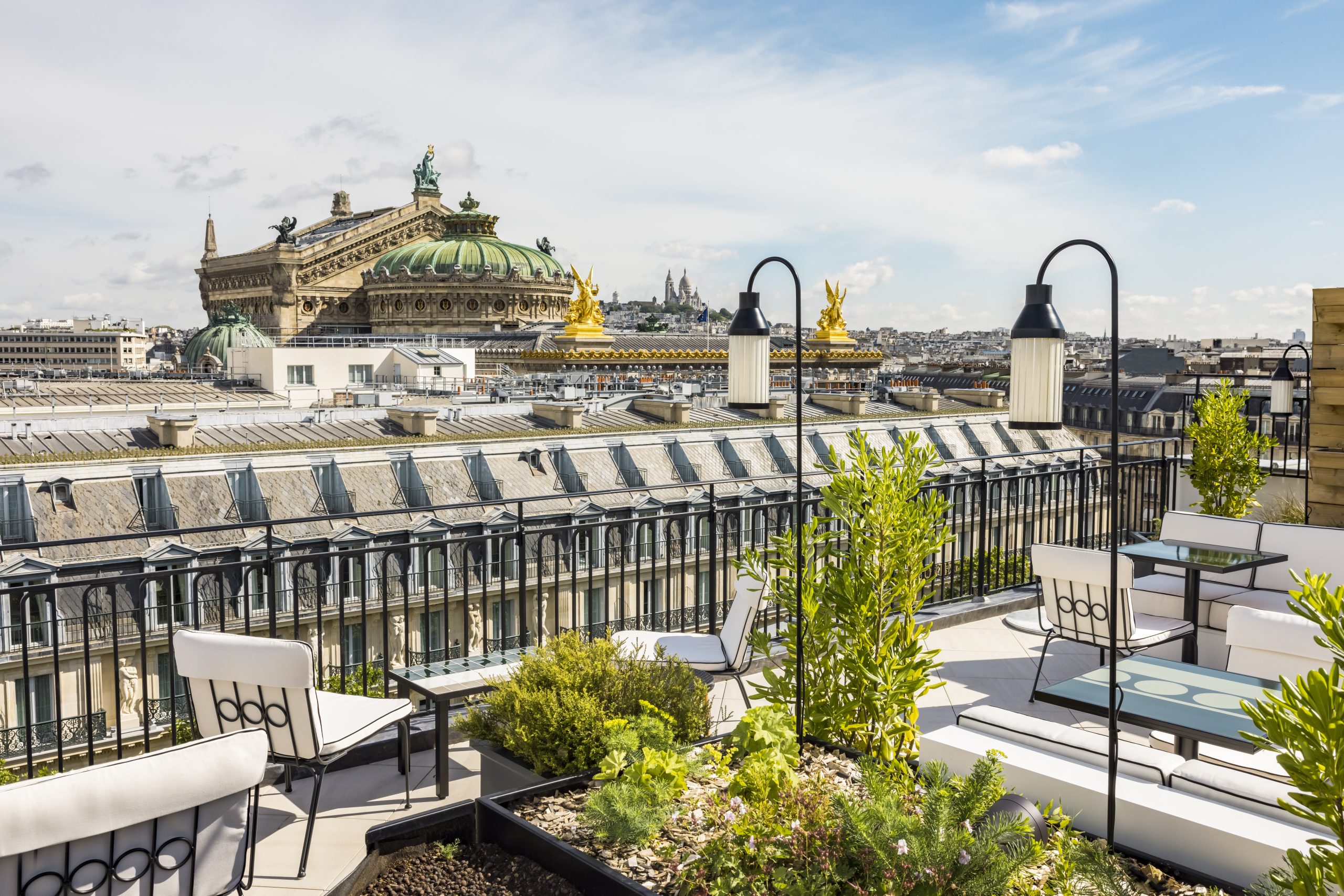 Le Séquoia rouvre ses portes et reprend de la hauteur sur les toits de Paris