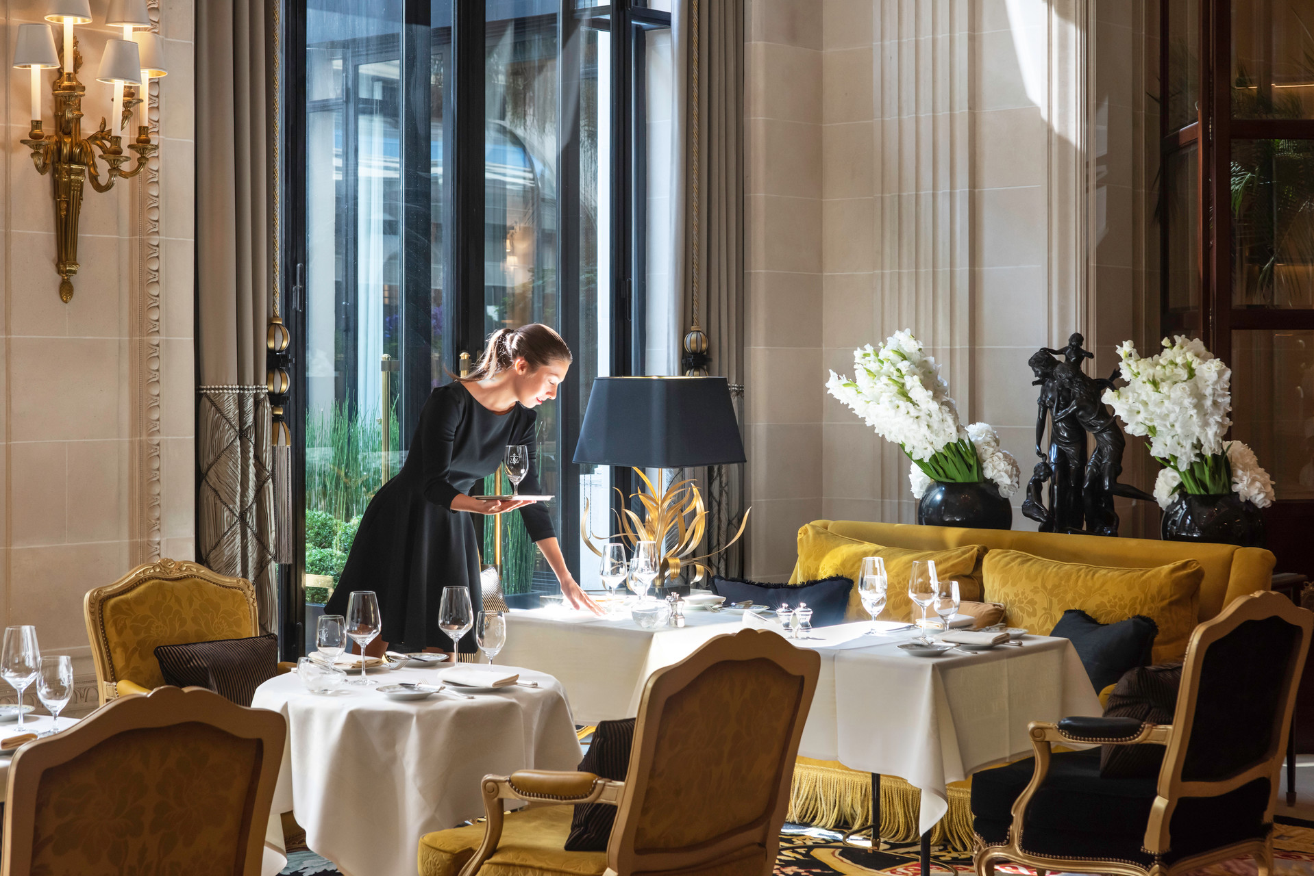 Former les leaders de demain : Glion et le George V misent sur l’expérience client