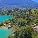 Huttopia inaugure deux nouveaux établissements au bord du lac d’Aiguebelette