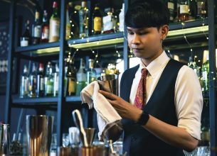 Étranger et titre de travail non valide = risques juridiques et financiers