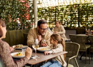 Plus d&rsquo;un Français sur deux favorable à des espaces « adults only » au restaurant, selon Lightspeed