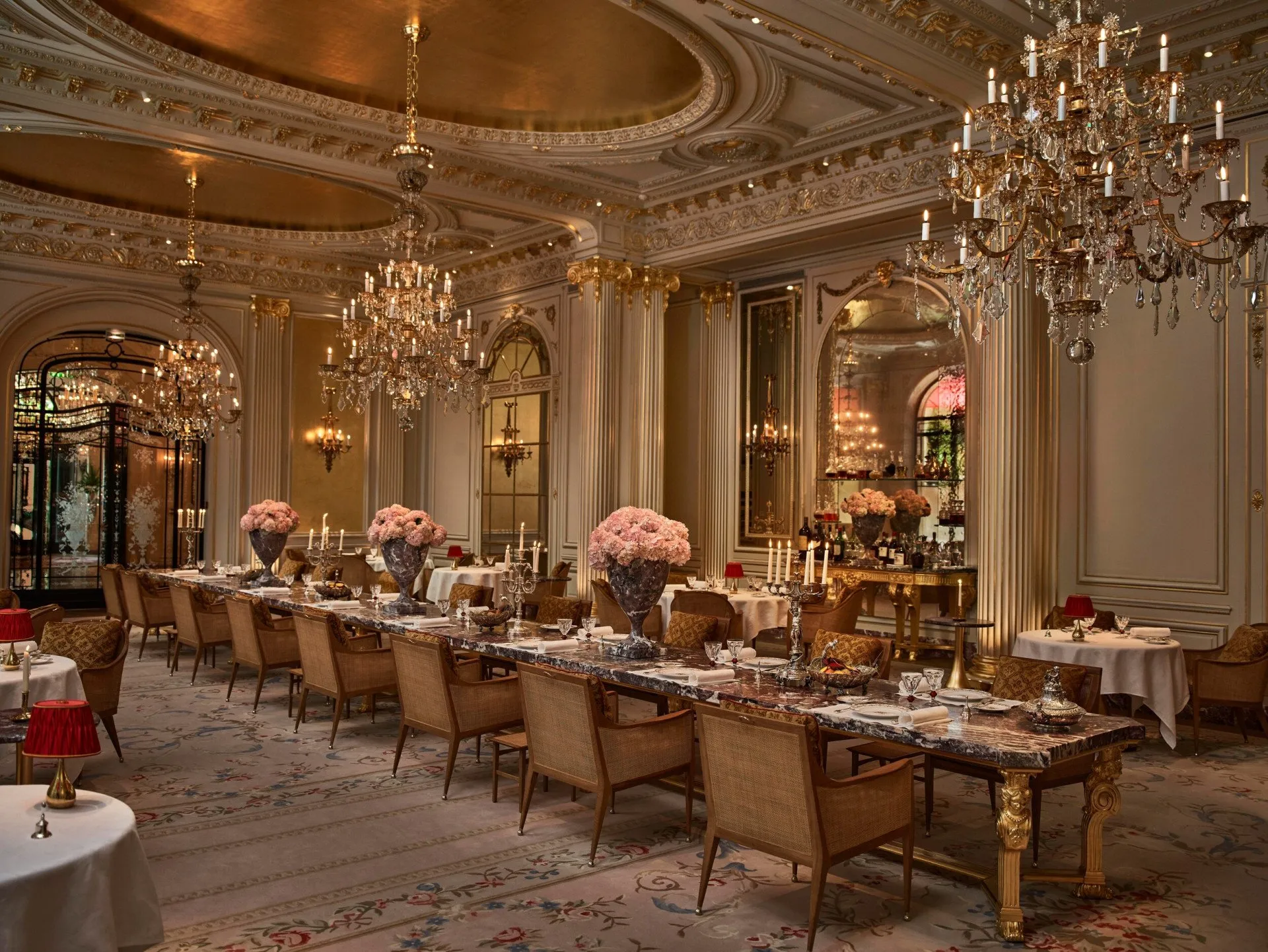 « La Grande Table du Plaza Athénée », le nouveau restaurant du palace parisien