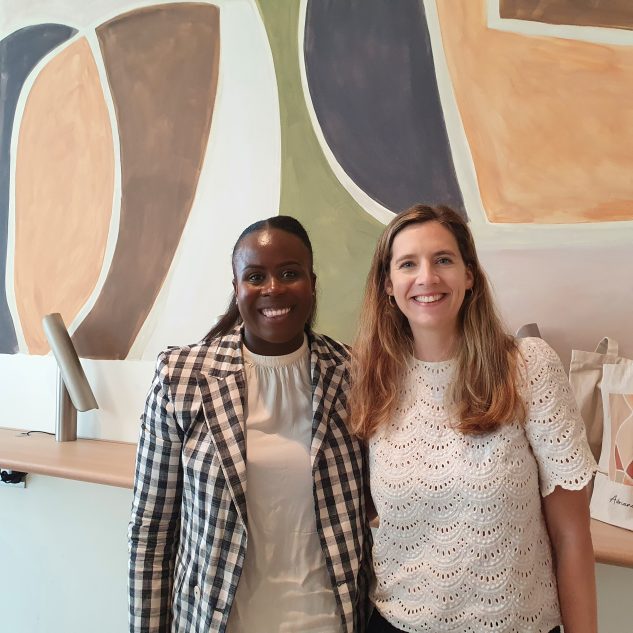 Solenne Ojea-Devys, directrice générale de Okko Hotels (à droite) et Ella Pandzou, directrice de l’établissement ©N.Foulon